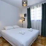 Vila La De - Piscine Chauffee, 5 *